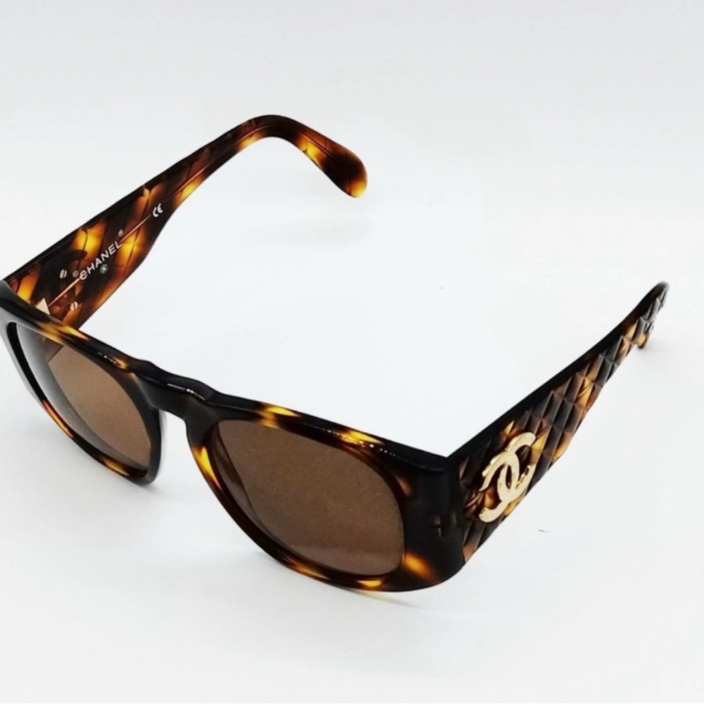 CHANEL Brown Patterned Sunglasses